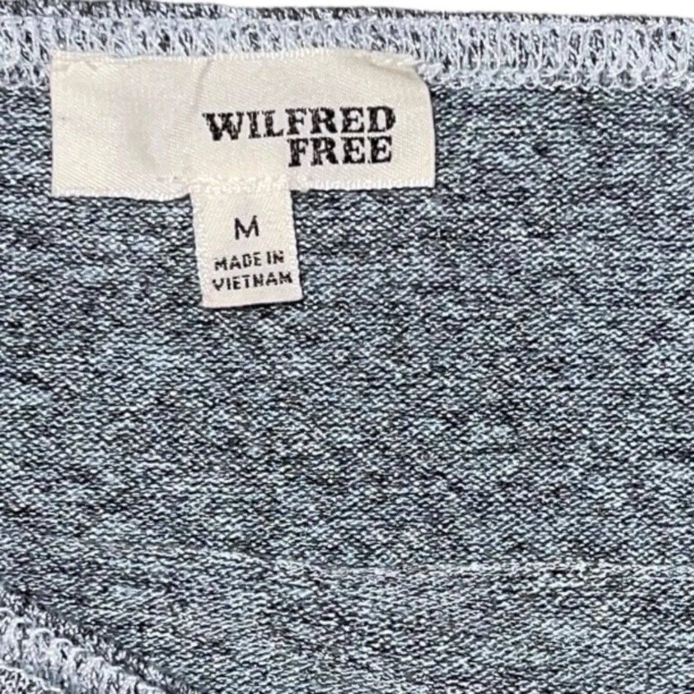 Aritzia Wilfred Free Marbled Grey Bayne Off The Shoulder Cropped Tee Size Medium - Picture 7 of 9